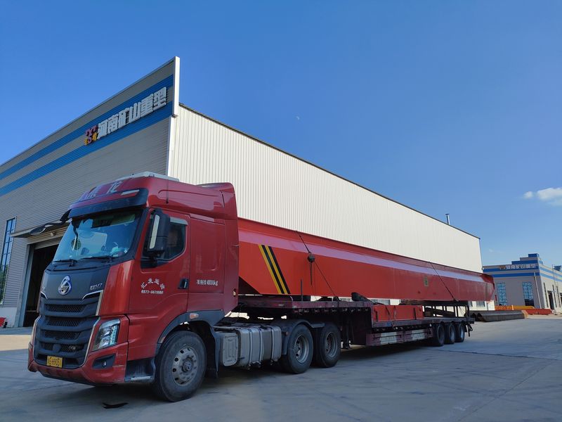 安徽某建材公司,采購我公司一臺32噸電動單梁起重機