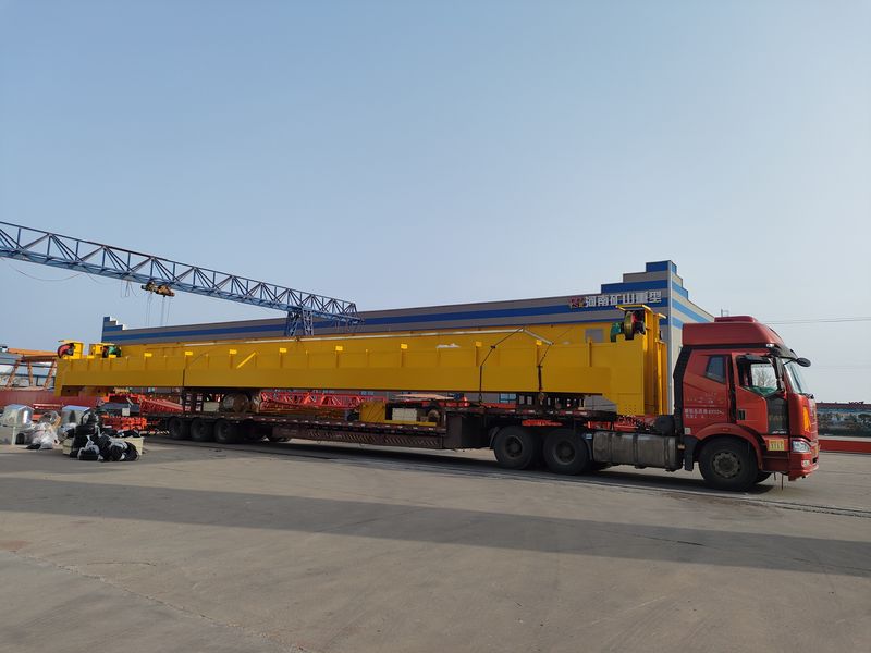 通用橋式起重機  QD32/5t—25.5m  制作完成，發往河南洛陽交付客戶使用